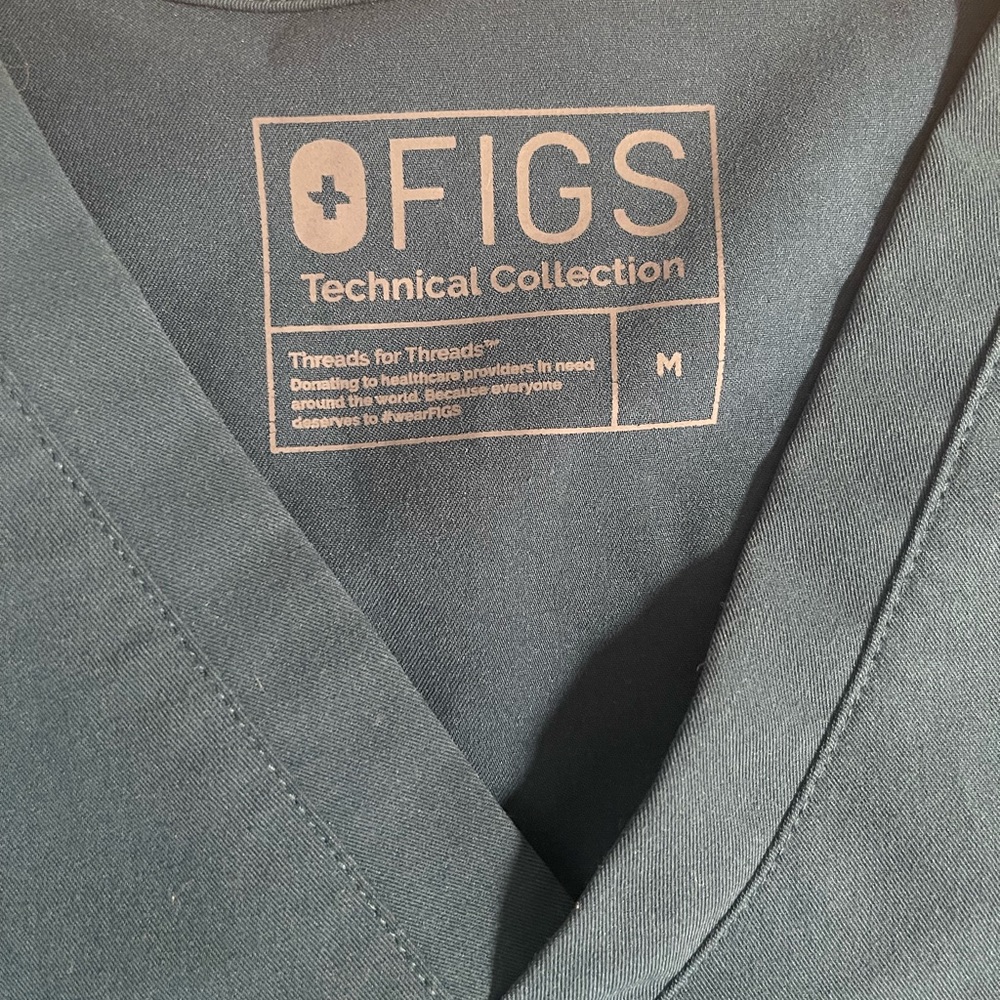 Figs Scrub Top